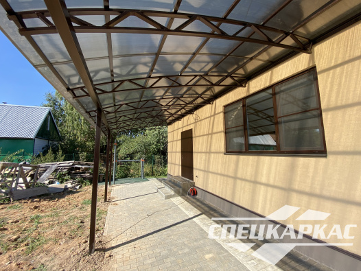 Навес из поликарбоната к дому для террасы №80 - фото 1757