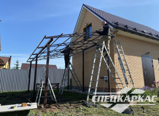 Односкатный навес к дому из поликарбоната №98 - фото 1935