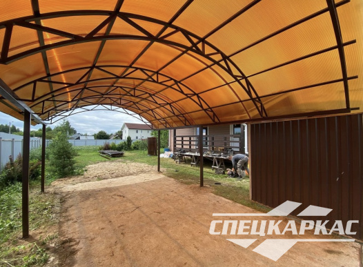 Навес из поликарбоната арочного типа для одного автомобиля №18 - фото 1145